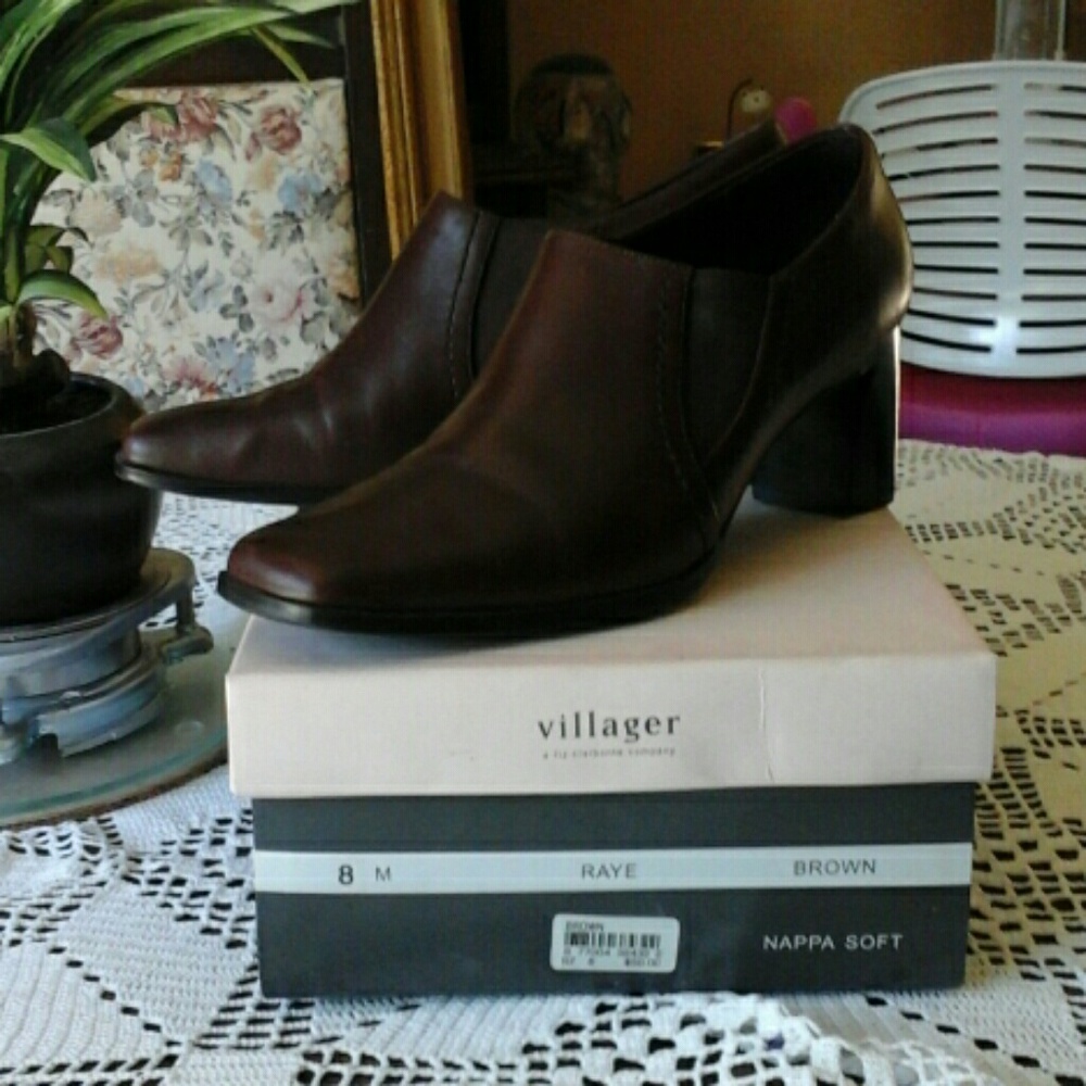 Womens Brown Square Toe Pump